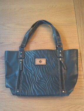 Treviso Teal Wavy Quilted Faux Leather Shoulder Tote Bag